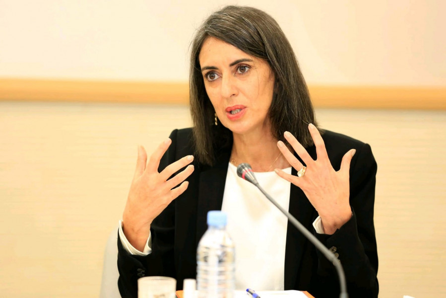 وزيرة المالية تُبرّر اقتطاعات بنكية تصل 24 درهما للمستفيدين من الدعم المباشر
