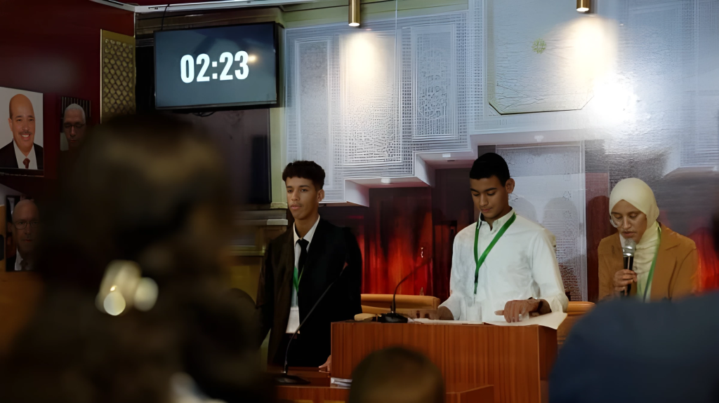 البرلمان ينظم جلسات تحاكي العمل البرلماني للتلاميذ بمعرض الكتاب