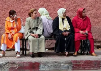 تشغيل النساء يُواصل التراجع وفوارق الأجور تصل لـ43% مقارنة بالرجال