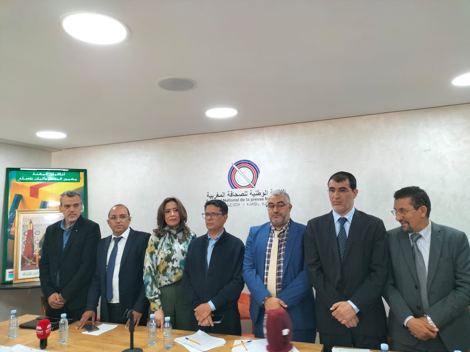 نقابات الصحة تستنكر برمجة الحكومة ثلاثة مراسيم دون إشراكها وتُصعد وتيرة احتجاجها