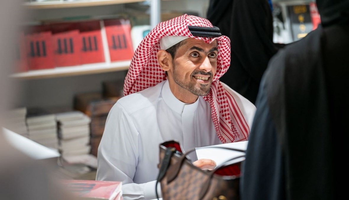 كاتب أردني ينتقد التدافع على أسامة مسلم وينعته بـ”السطحي”