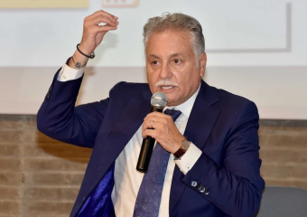 “الكتاب” ينتقد تأخر أحزاب الأغلبية في الالتحاق بتقصي حقائق “الفراقشية”