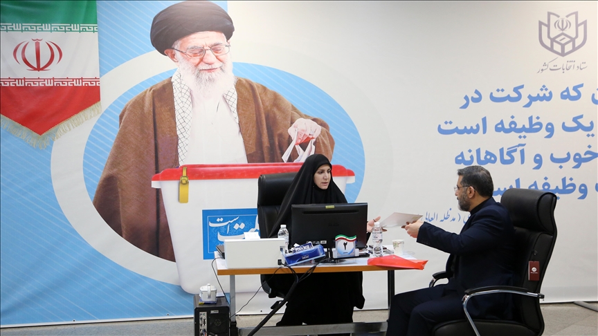 23 مرشحا أوليا لانتخابات الرئاسة الإيرانية