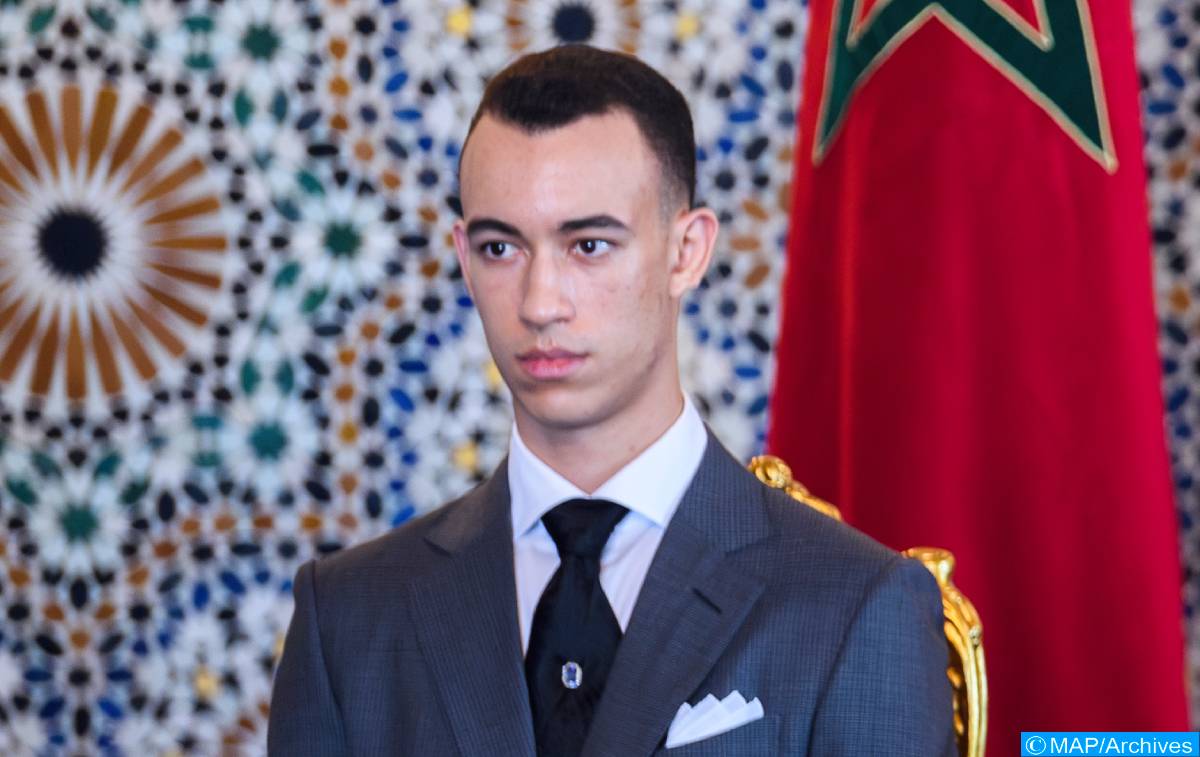 ولي العهد يستقبل الأطفال المقدسيين المشاركين في المخيم الصيفي