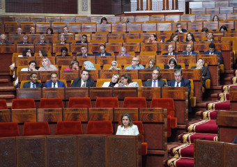 المعارضة تنتقد حصيلة الحكومة في التعليم: “إنفاق مرتفع وإصلاح متعثر”