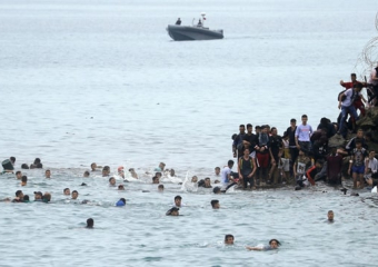 عيد الأضحى يغري المهاجرين غير النظاميين ومرصد يحذر من خطورة الهجرة سباحةً