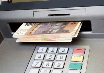 الأضحى: بنك‭ ‬المغرب‭ ‬يتخذ‭ ‬إجراءات ‬لضمان‭ ‬تزويد‭ ‬الشبابيك‭ ‬البنكية