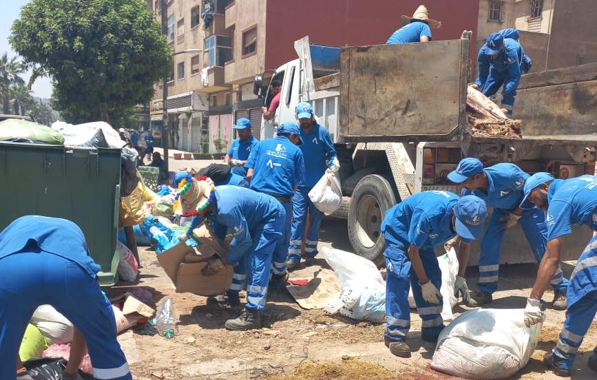 عيد الأضحى.. عمال النظافة يُخلِّصون البيضاويين من 12 ألف طن من الأزبال