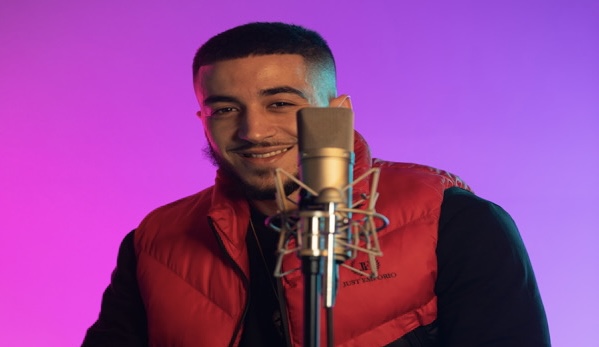 “Mocci” يقص شريط موازين إلى جانب لطيفة رأفت ويؤكد: صوتي لا يوجد مثله