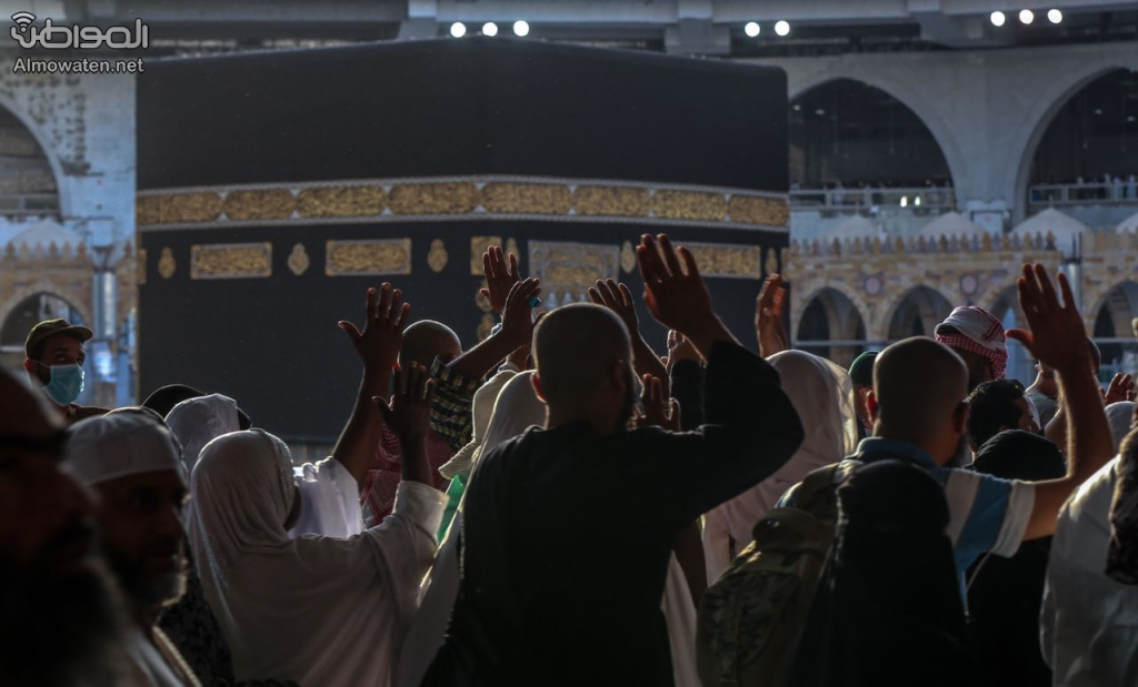طواف الوداع.. شهادات حجاج عن تجربة روحية لا تنسى