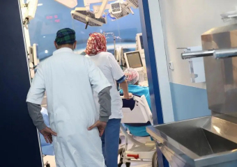 مقاطعة العمليات الجراحية.. “تَعطُّل” الخدمات الصحية بسبب الإضرابات يحاصر الحكومة