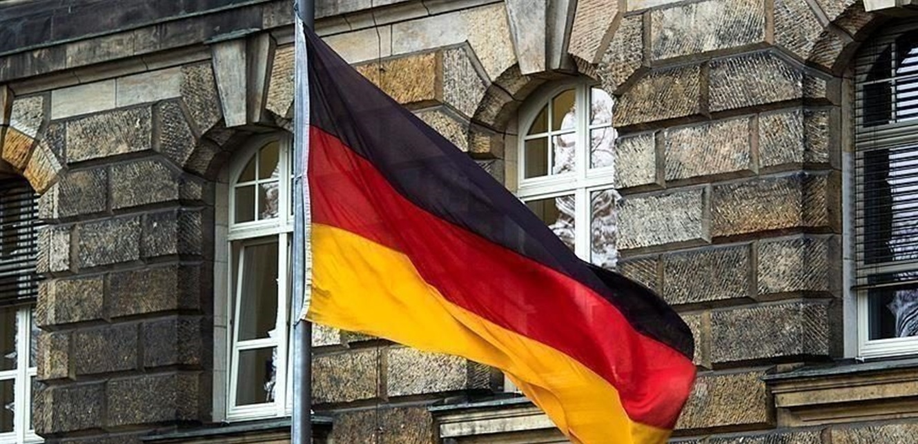 قانون ألماني يسهل طرد الأجانب بسبب تمجيد “الإرهاب”