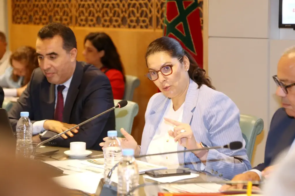فيدرالية الناشرين تطالب المنصوري بإنقاذ قطاع الصحافة وتصحيح اختلالات الحكومة السابقة