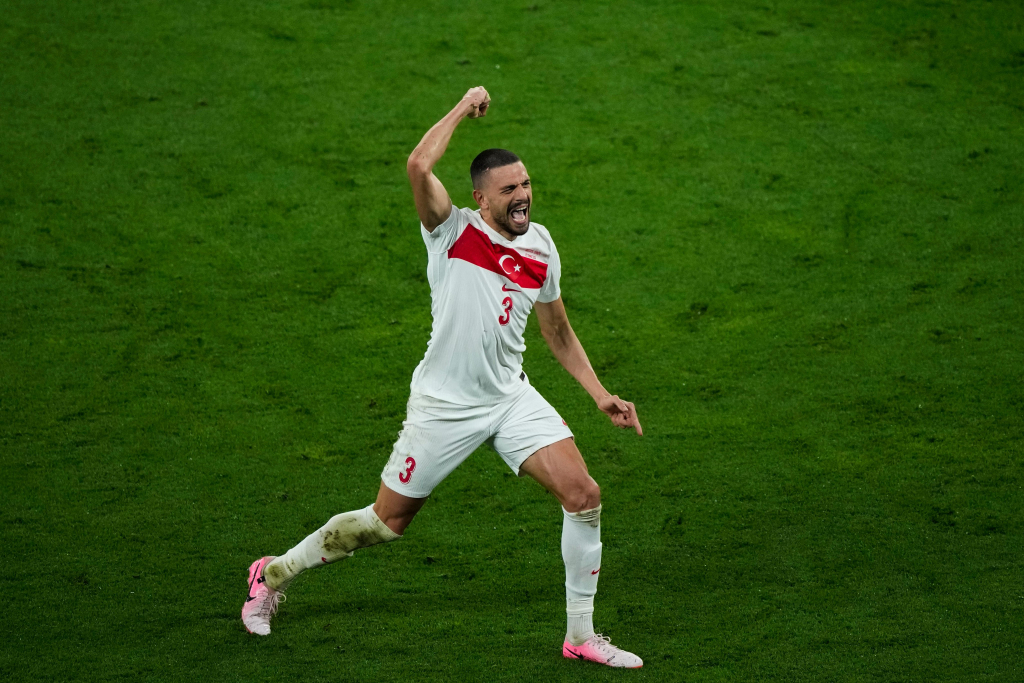“يويفا” يعاقب ديميرال بالإيقاف مباراتين في “يورو 2024”