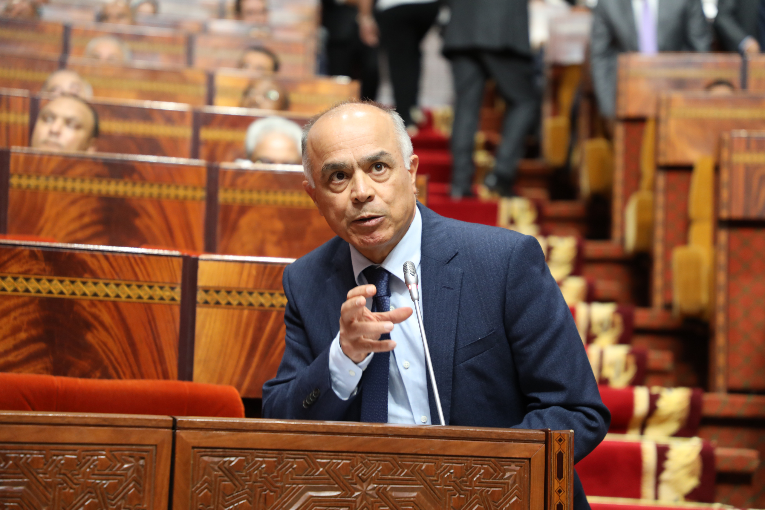 مطالب بإصلاح الحركة الانتقالية والتراجع عن إقصاء أساتذة الأمازيغية و”الريادة” من الإحصاء