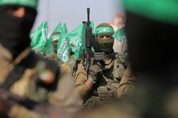 حماس تستنكر دعوة عباس لتسليم سلاح المقاومة