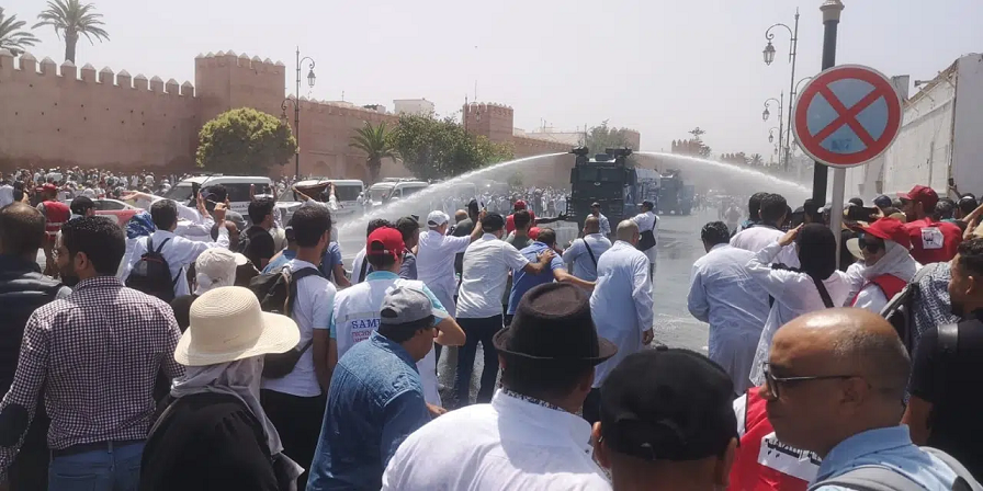 الشغيلة الصحية تتشبت باعتذار الحكومة عن “قمع” مسيرة “الأربعاء الأسود”