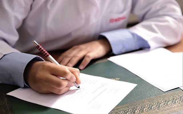 بسبب “الاتفاق الخطيئة”.. أطباء القطاع العام يصعدون بتعليق تقديم الشواهد الطبية
