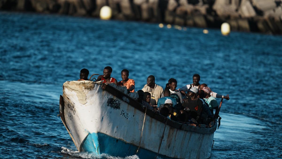 إحباط محاولة 59 مرشحا للهجرة بسواحل الداخلة