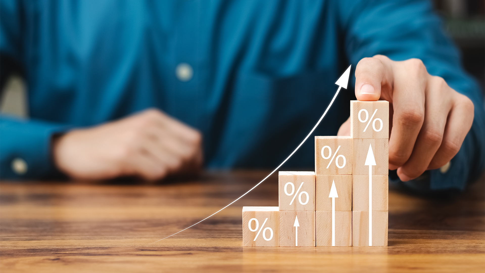 ارتفاع المعدل الإجمالي لأسعار الفائدة المدينة