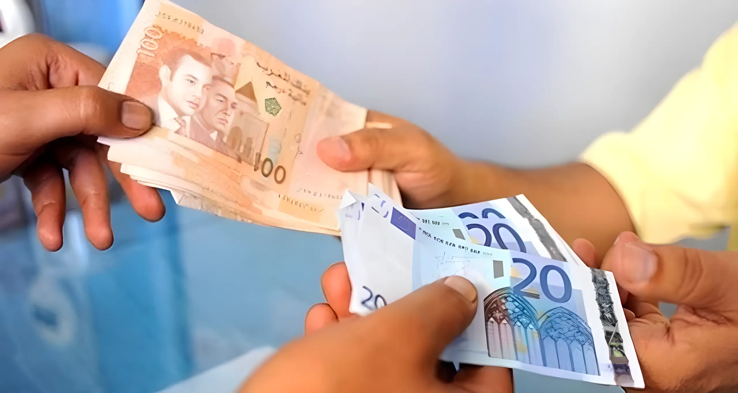 هل يُصيب التوجيه الأوروبي “CRD6” تحويلات الجالية في مقتل؟