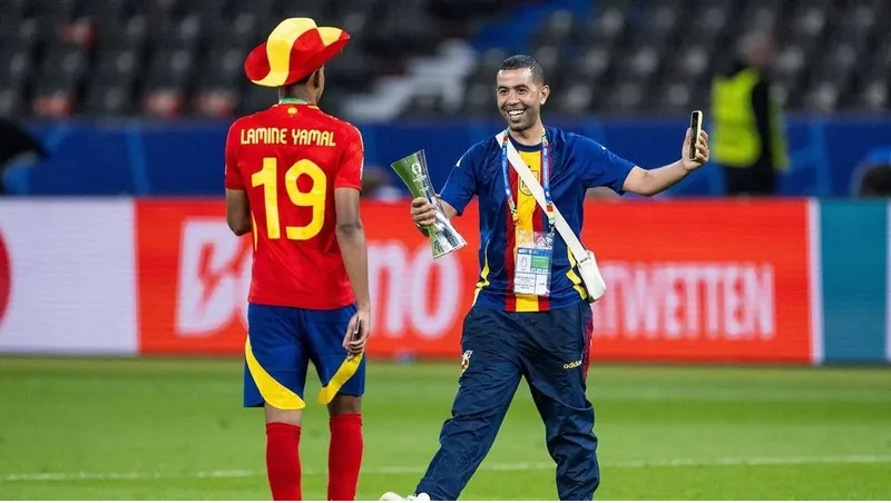 بسبب شجار.. والد يامال يتعرض للطعن