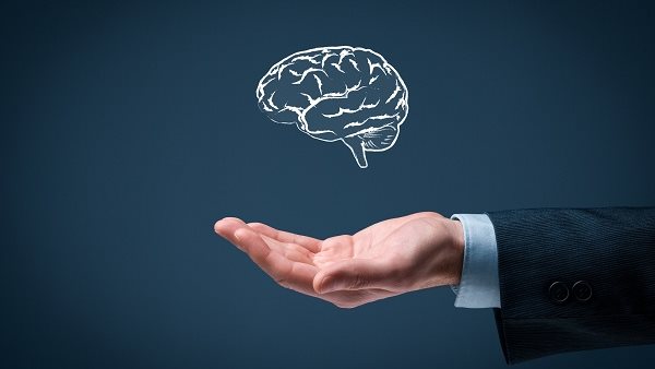 علماء النفس يحددون 7 سلوكيات غريبة تدل على العبقرية