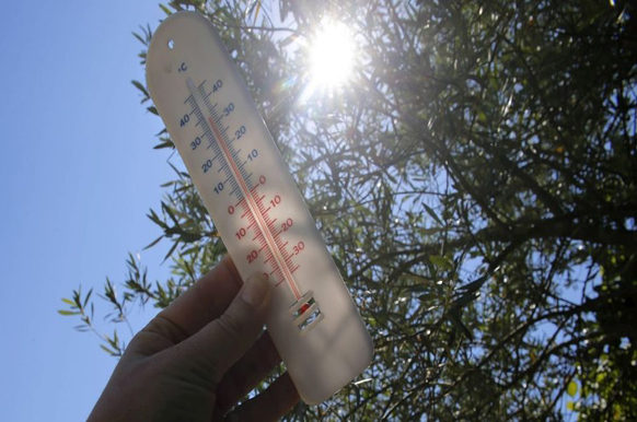 أرقام قياسية للحرارة بالمغرب في يوليوز وتوقعات بتجاوز 46 درجة في الأيام المقبلة