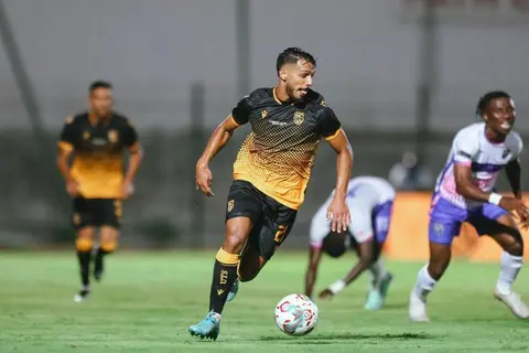 اتحاد تواركة يغادر مبكرا كأس “الكاف”