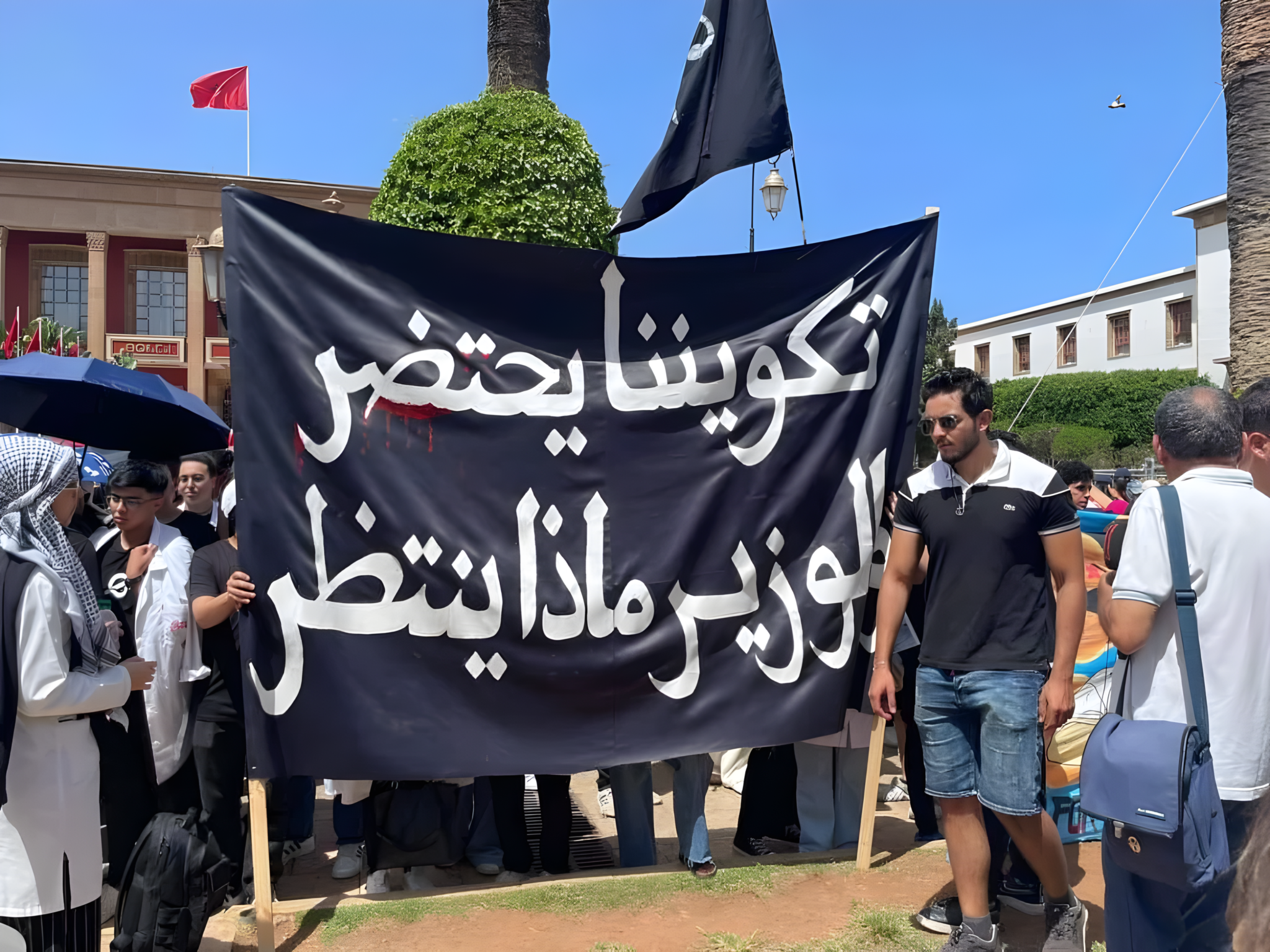 “أطباء الغد” يستغربون محاولة إقحام أوليائهم في حلحلة الأزمة: “لنا ممثلون”