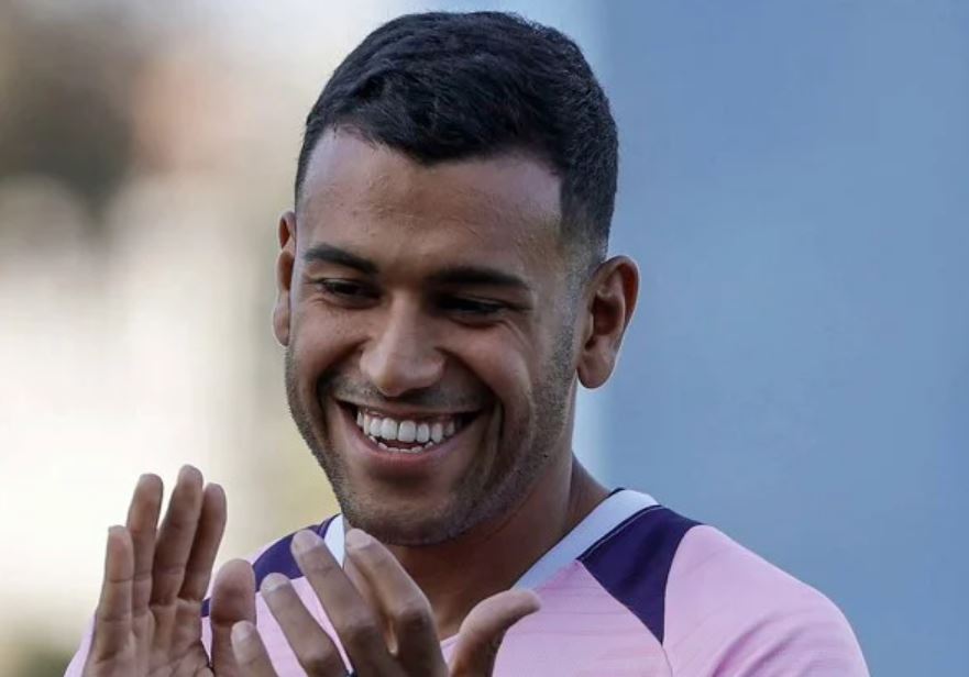وليد شديرة سعيد باللعب مع إسبانيول برشلونة