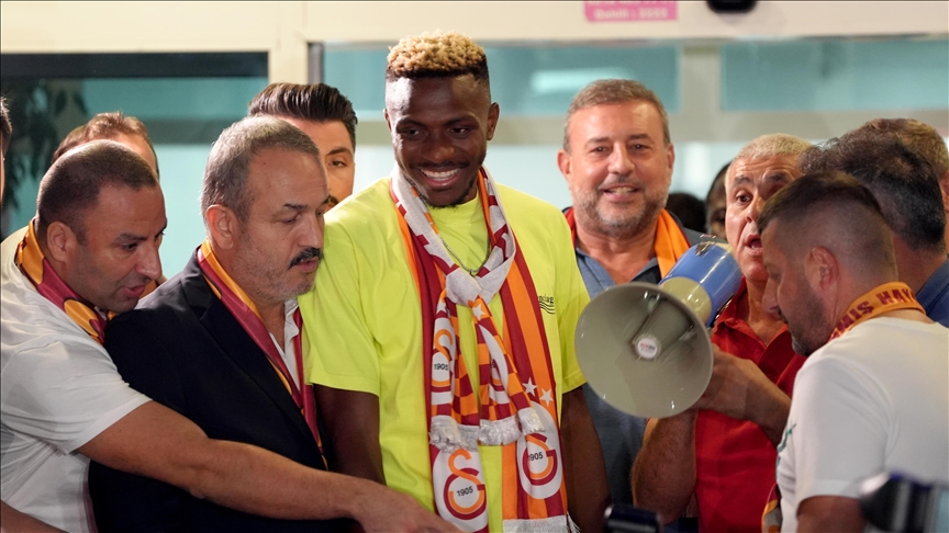 أوسيمين بإسطنبول تمهيدا للانضمام إلى غالاطة سراي