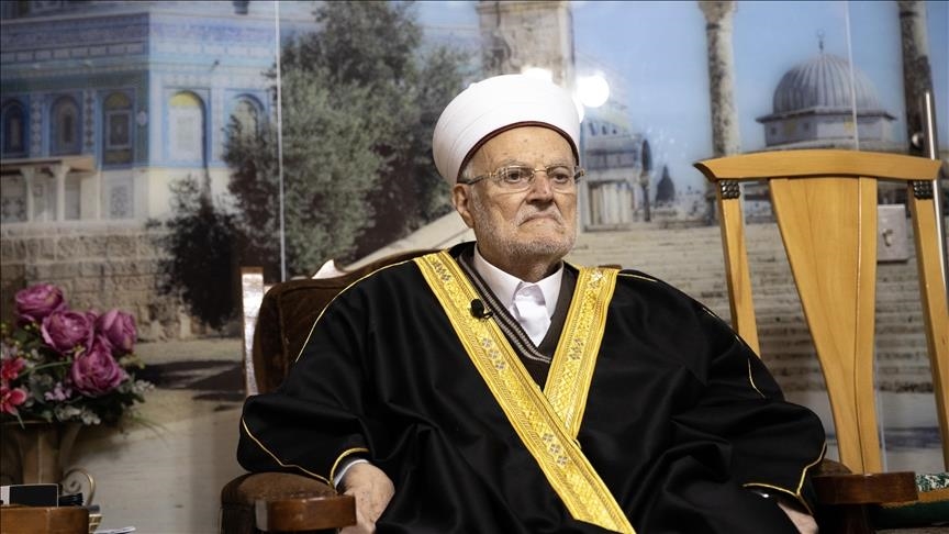 المخابرات الإسرائيلية تجري تحقيقا مع خطيب المسجد الأقصى