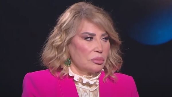 إيناس الدغيدي تثير الجدل بتجربة “المساكنة” قبل الزواج