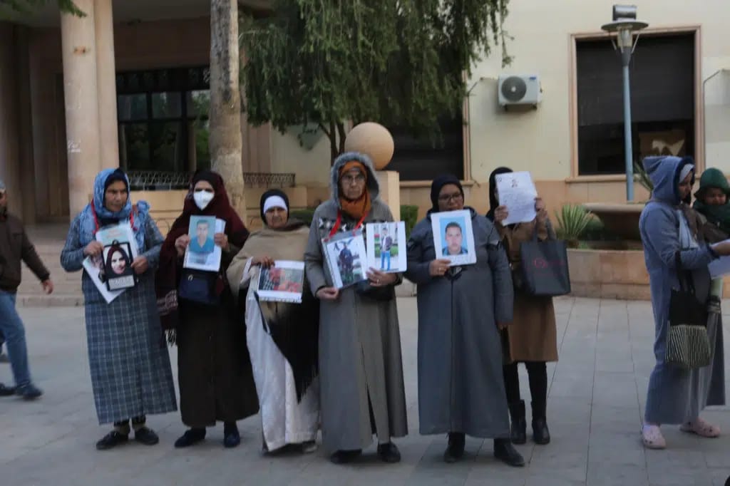 الجزائر تحتجز أزيد من 500 مهاجر مغربي وتصدر أحكاما مشددة بالحبس لـ4 سنوات