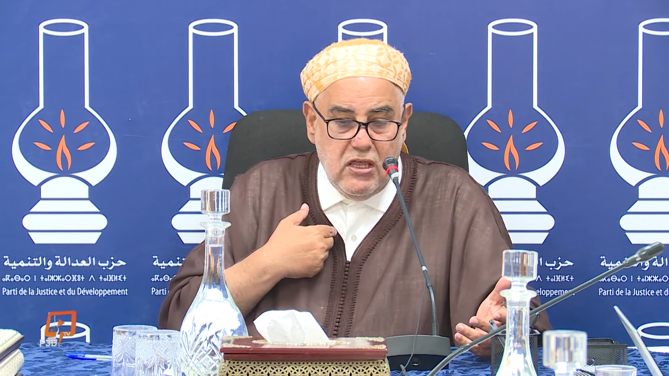 السيمو: بنكيران شيخ هَرِم يَكذب على المغاربة ومن وضع شكاية ضدي ينتمي لحزبه