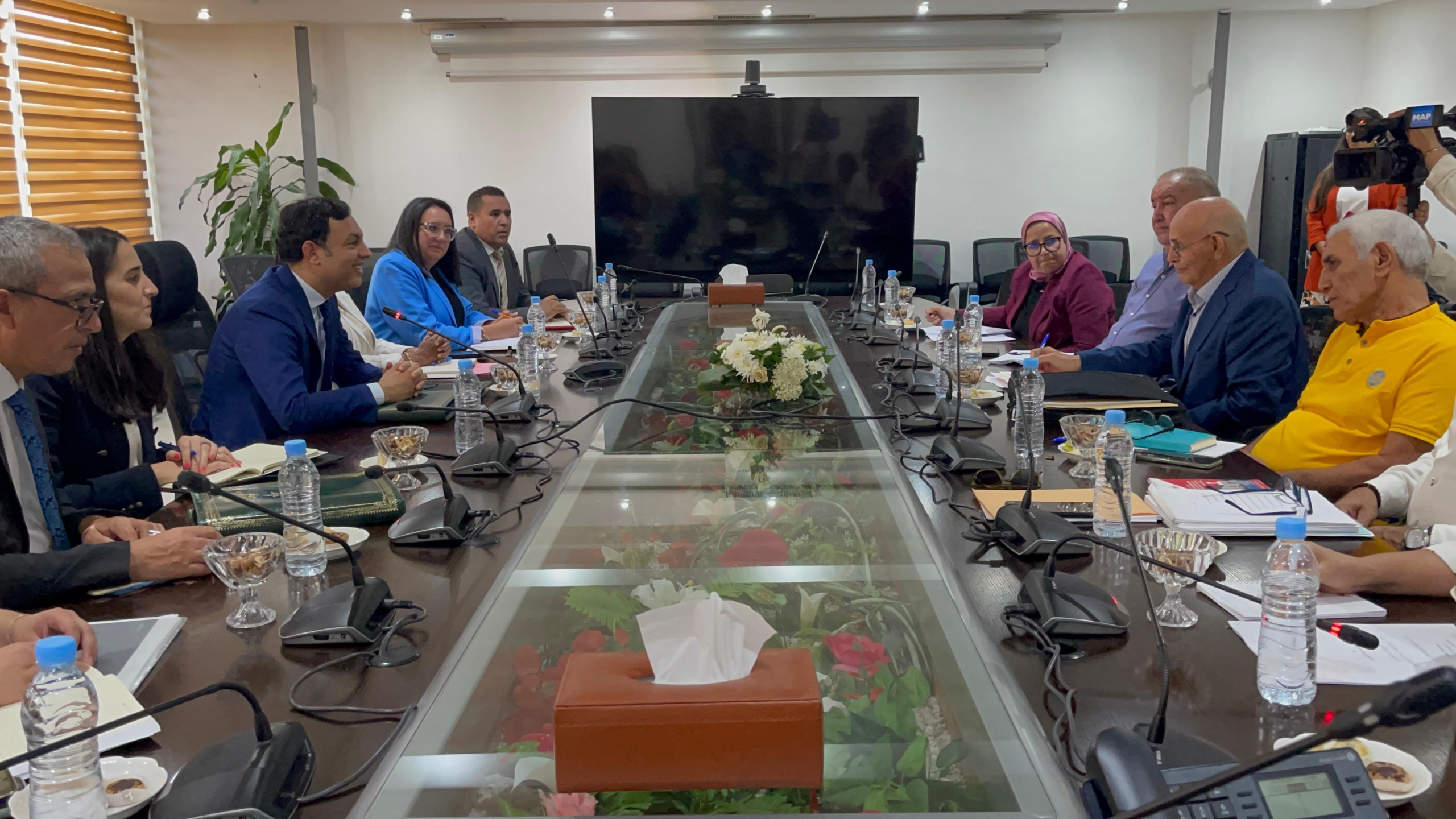 اجتماع حاسم للحكومة والنقابات للتوصل لتوافق نهائي حول قانون الإضراب