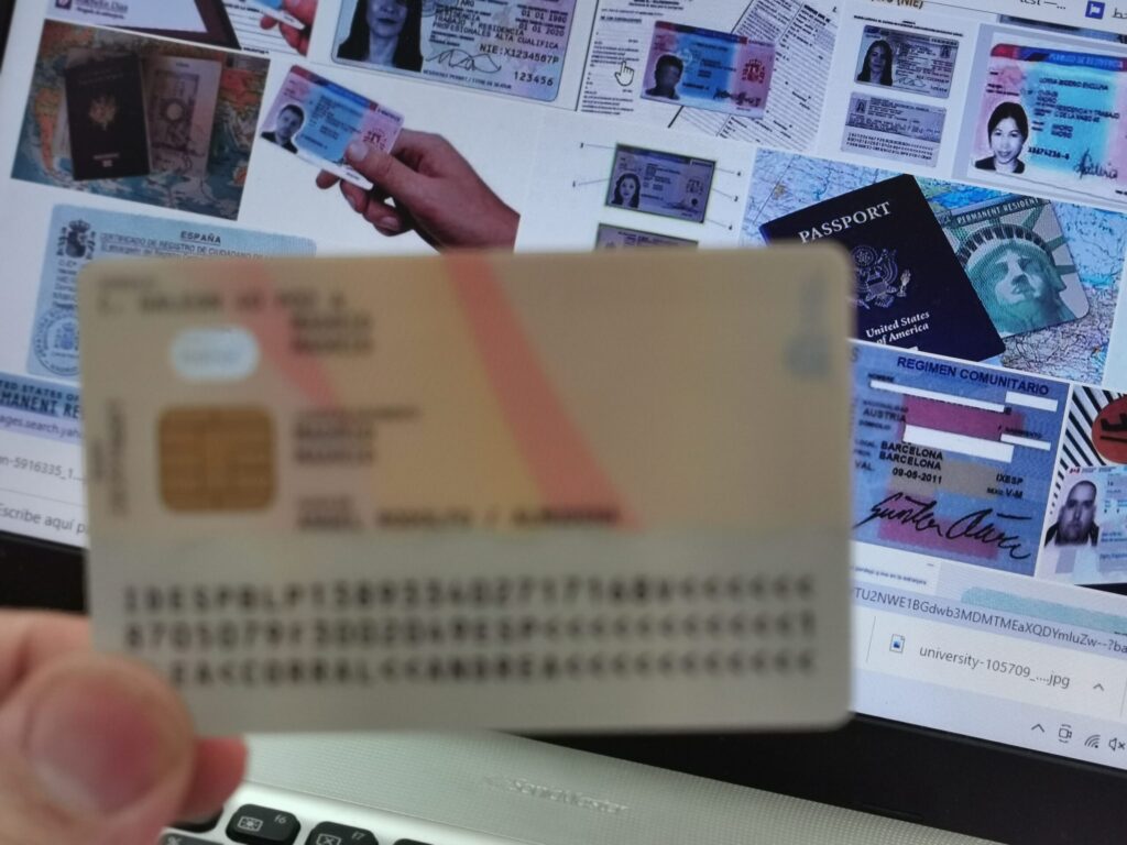 نصفها لأسباب عائلية.. 179 ألف مغربي يحصل على تصريح الإقامة بالاتحاد الأوروبي في 2023