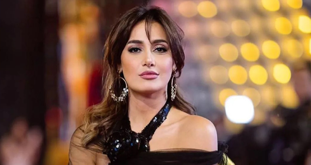حلا شيحة تثير الجدل بمصر بعد تخليها عن الحجاب