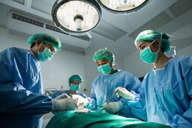 نجاح عملية زراعة كبد بالمركز الاستشفائي الجامعي ابن سينا