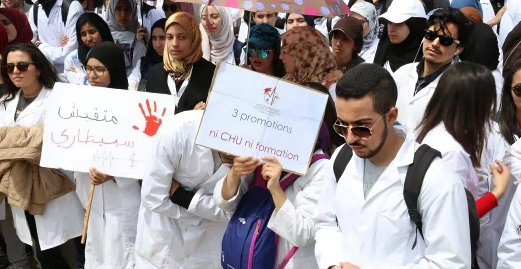 “عرض ميراوي” يُقسِّم مواقف “أطباء المستقبل” وطلبة الصيدلة يوافقون على المقترح