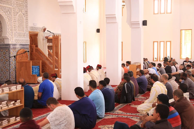 مصدر ينفي توحيد خطبة الجمعة في موضوع الهجرة