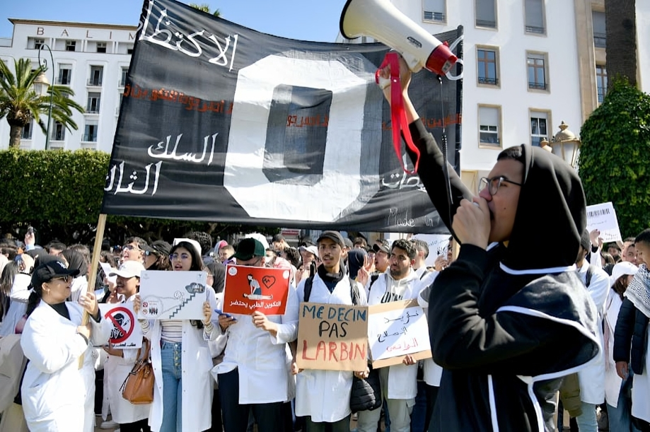 ملاحظات طلبة الطب على “عرض ميراوي” تصل الوسيط والأساتذة يرفضون “التعنيف”