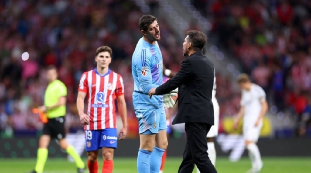 أتلتيكو مدريد يوقف مشجعا “مدى الحياة”