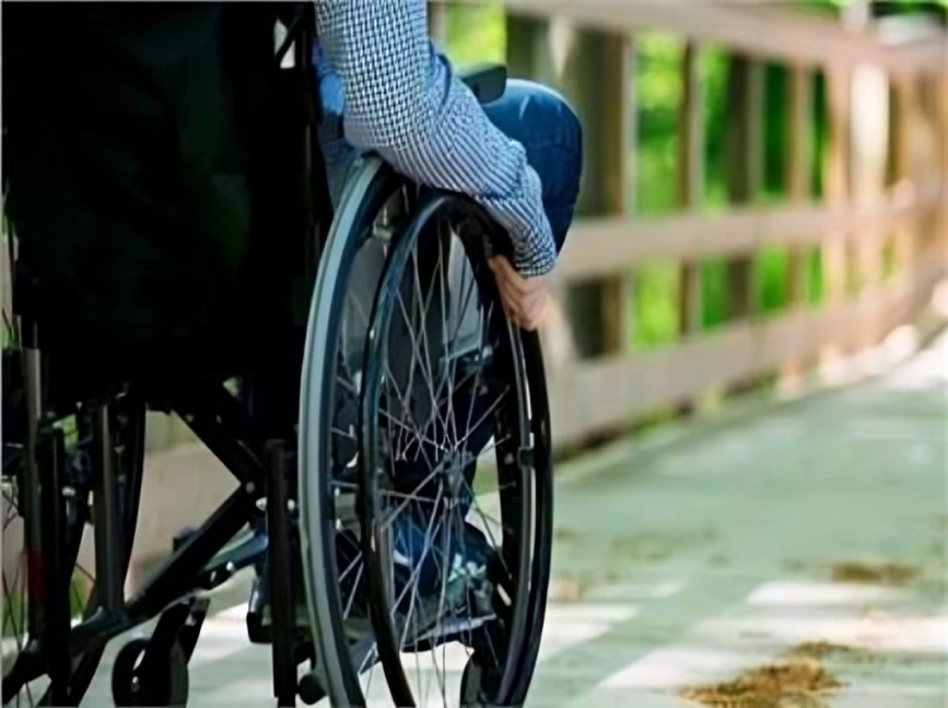 جماعة فاس تدعم ولوجيات الأشخاص ذوي الحركة المحدودة