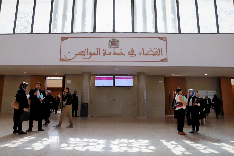 تعليق المفوضين للتبليغ رفضا لـ”مشروع وهبي” يهدد الزمن القضائي بالمغرب