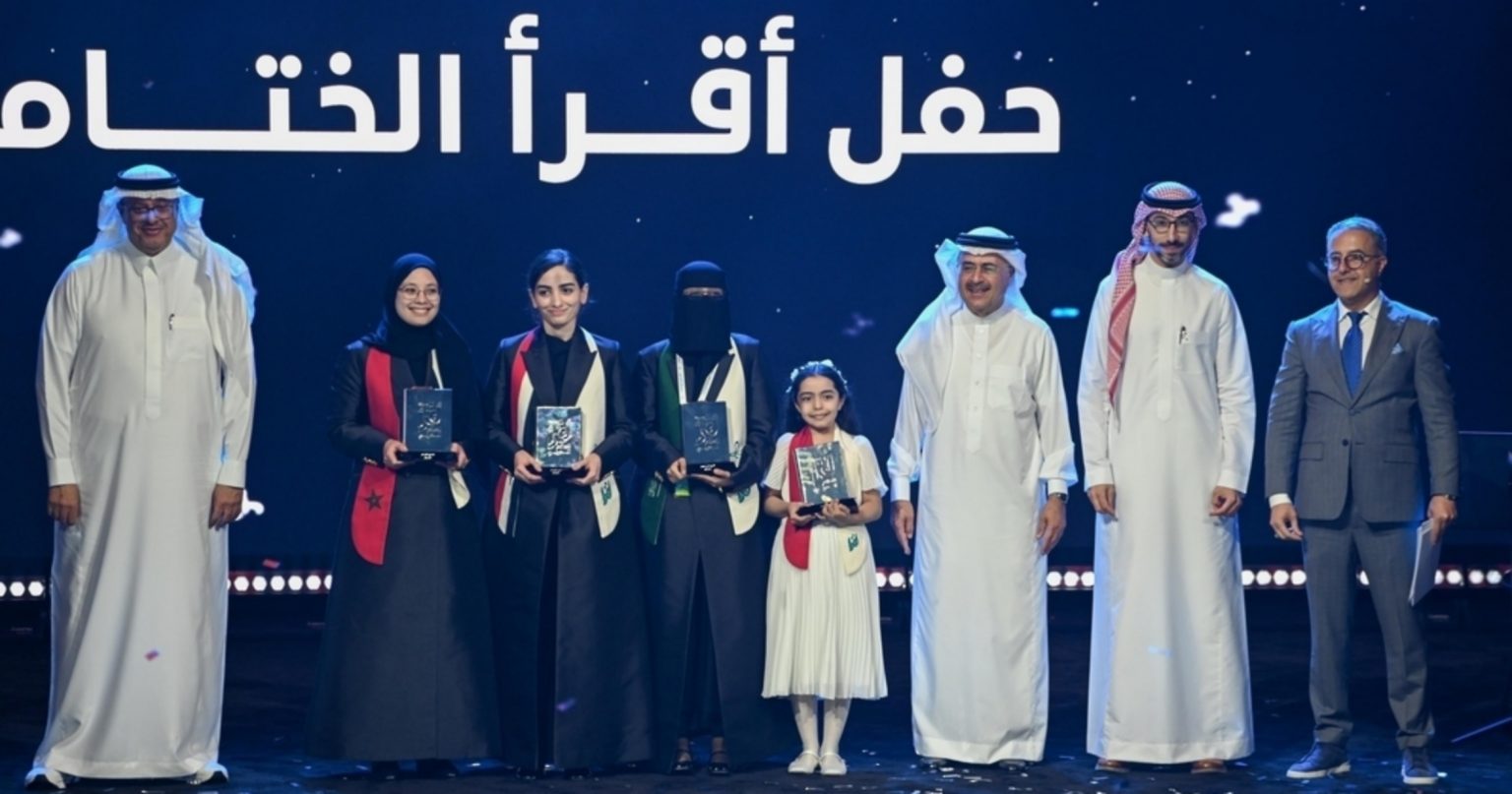 الطفلة المغربية فاطمة الكتاني.. فراشة صغيرة تسبح في فضاء القراءة الوسيع