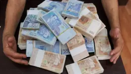 توظيف مالي لمبلغ 800 مليون درهم من فائض الخزينة