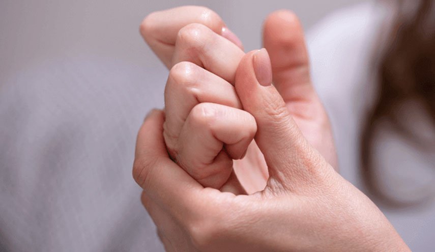 علامات تشير إلى حاجة جسمك للكالسيوم والحديد وفيتامينات أخرى