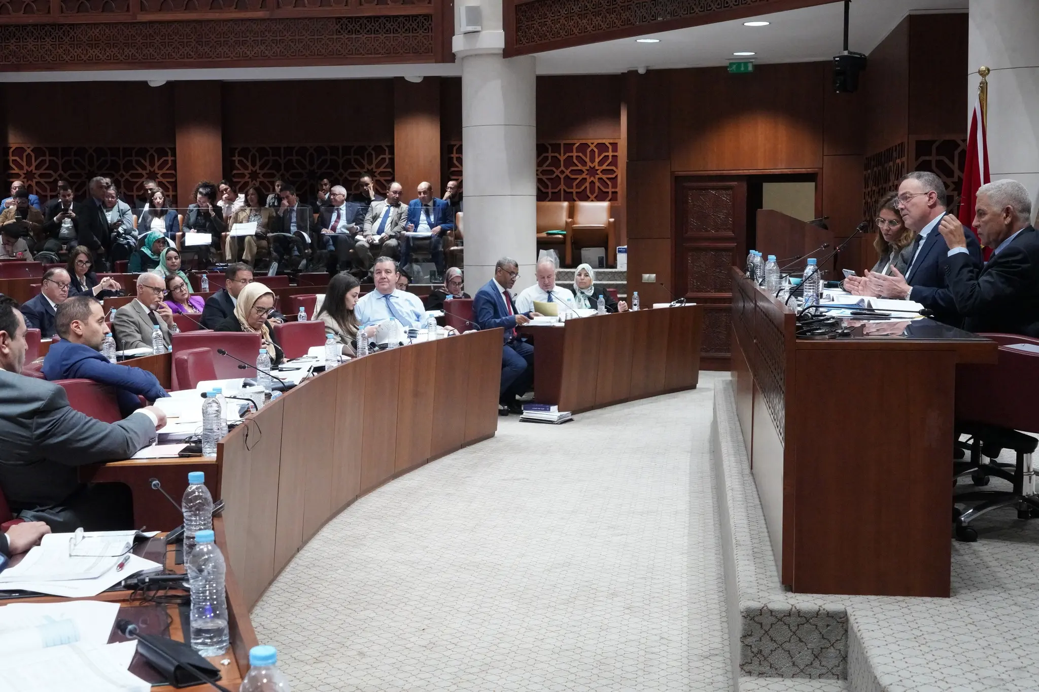 لجنة المالية بالنواب تصادق بالأغلبية على مشروع مالية 2026 في قراءة ثانية